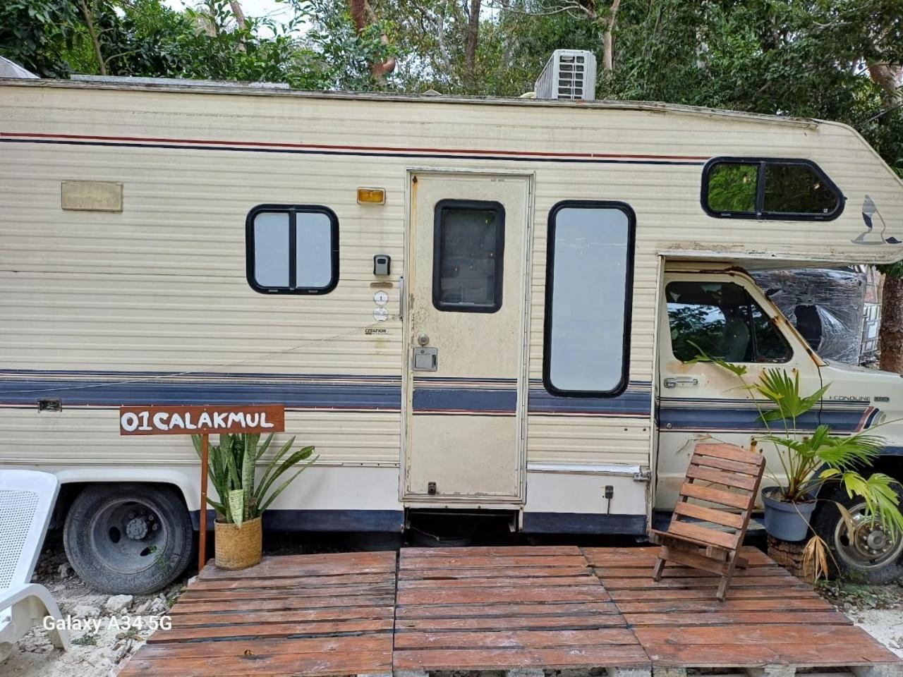 Momotoh Camper Hotel Xpujil Kültér fotó